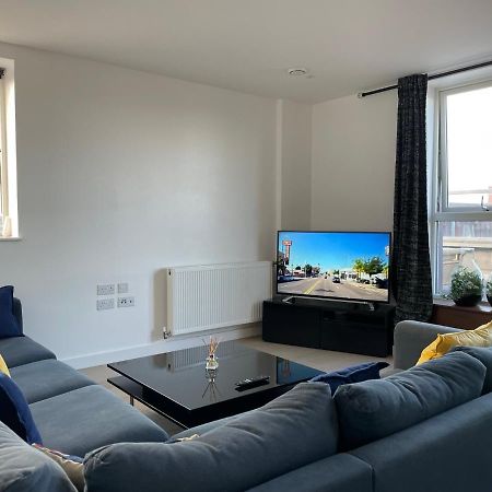 شقة Modern & Spacious Penthouse In North لندن المظهر الخارجي الصورة