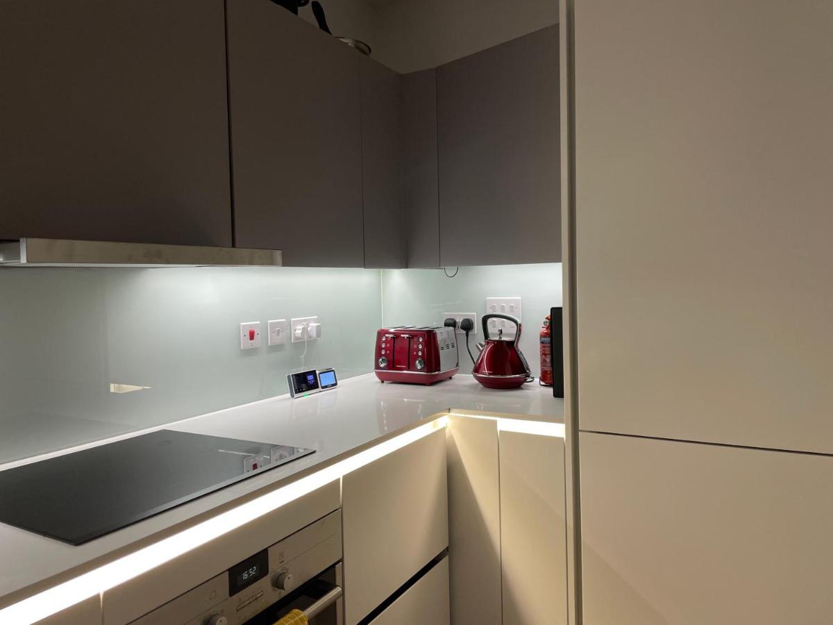 شقة Modern & Spacious Penthouse In North لندن المظهر الخارجي الصورة