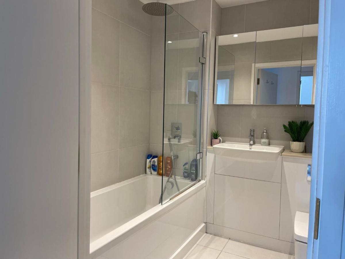 شقة Modern & Spacious Penthouse In North لندن المظهر الخارجي الصورة